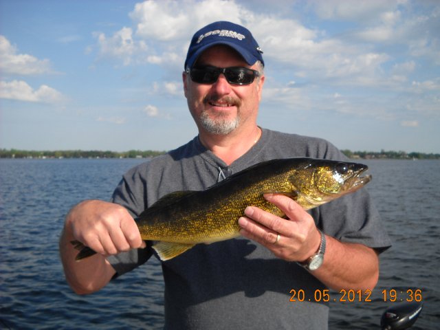 may long weekend 013.JPG - Rob Holding a Walleye from the Parry Sound Area.